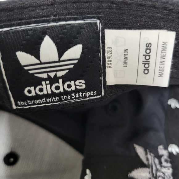 Adidas Baseball Hat Cap Black One Size Embroidered Logo Excellent Condition - Picture 6 of 6